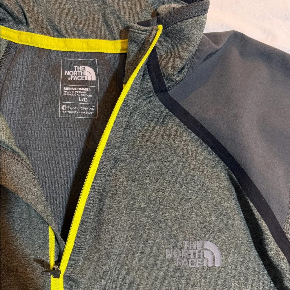 The North Face Men's‎ Flash Dry Quarter 1/4 Zip Size Large